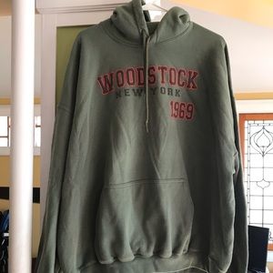 Woodstock sweatshirt